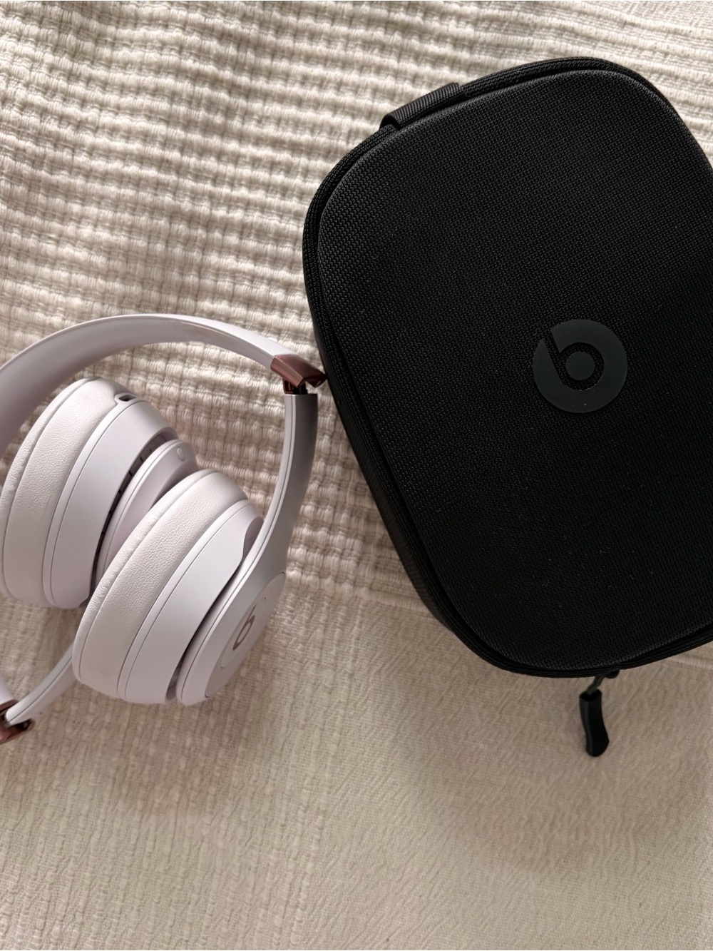 Beats Wireless Over-Ear Headphones in Pink with Carrying Case